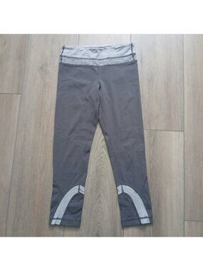 Lululemon Cropped Leggings Grey w/ Stripe Waistband Back Pocket Size 4 - 13"×28"